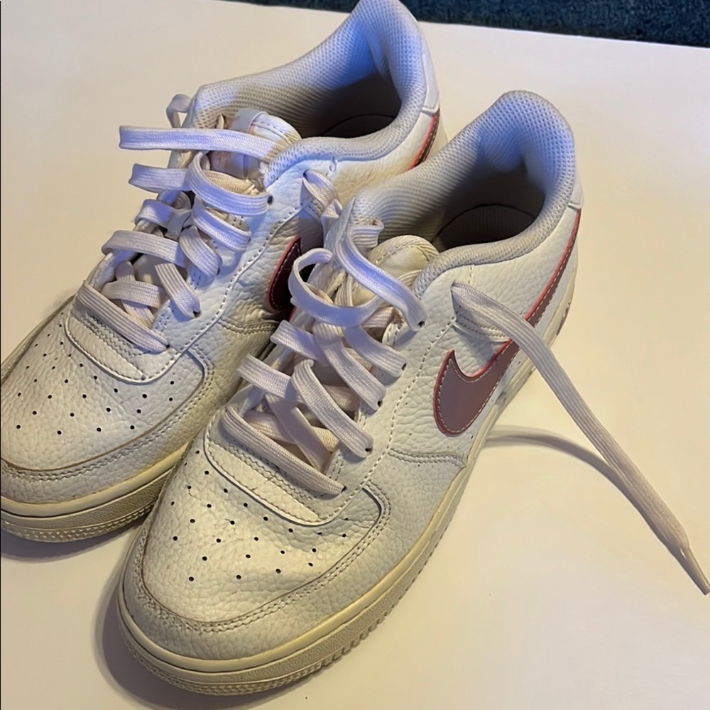 Nike Air Force 1 White and Pink Sneakers